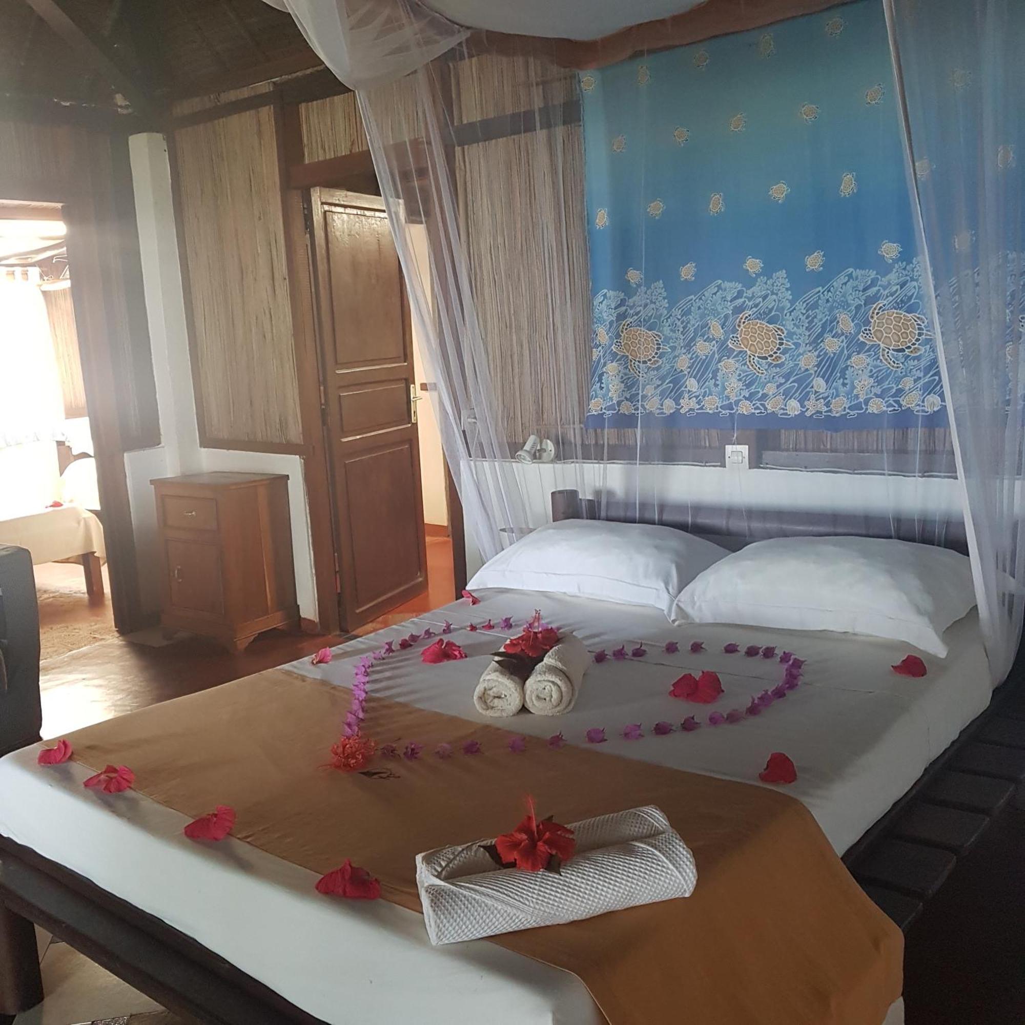 Libertalia Hotel 생마리 섬 외부 사진
