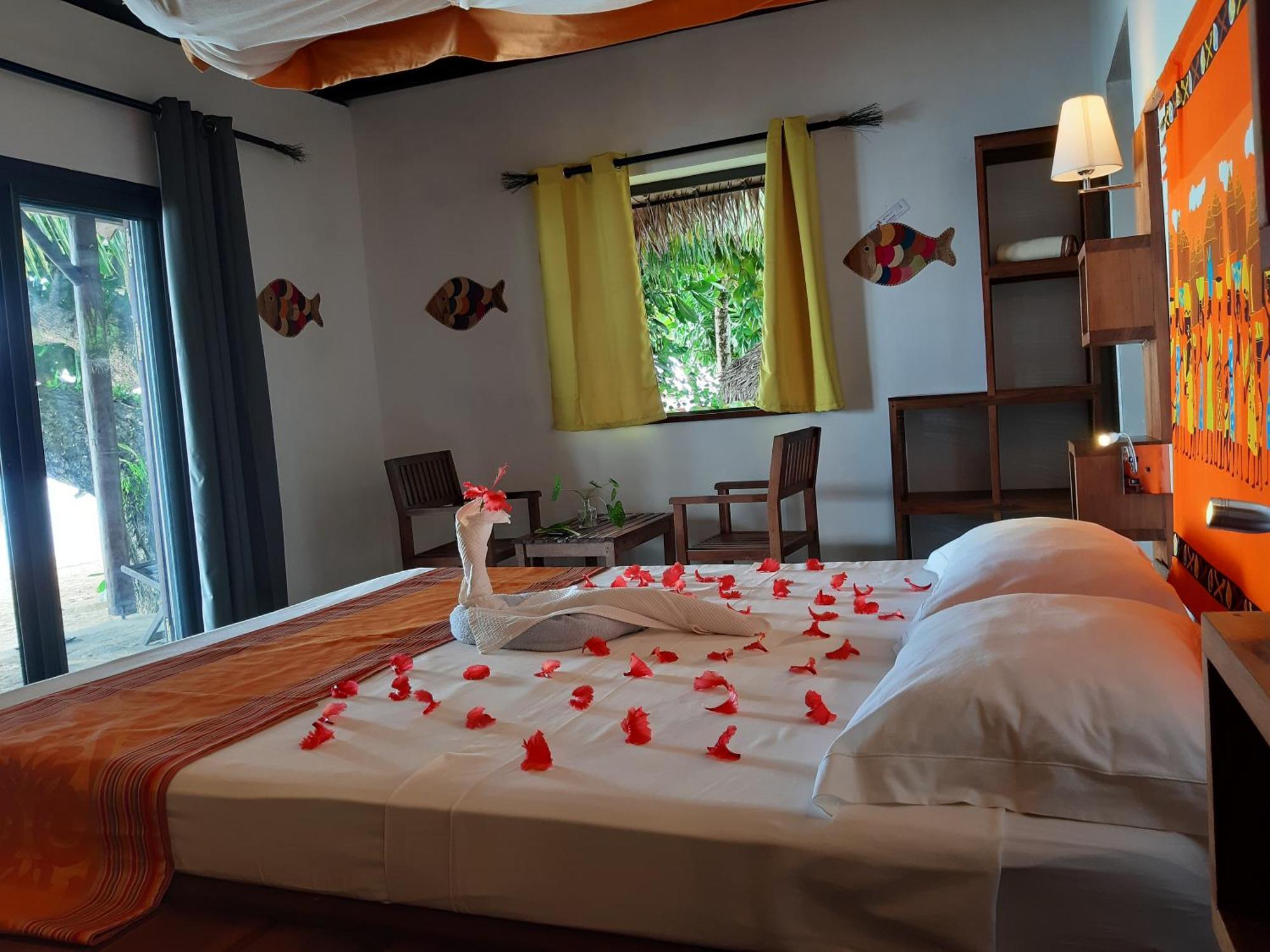 Libertalia Hotel 생마리 섬 외부 사진
