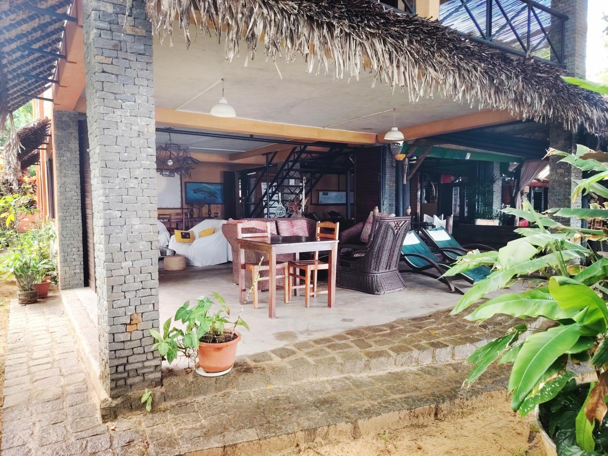 Libertalia Hotel 생마리 섬 외부 사진
